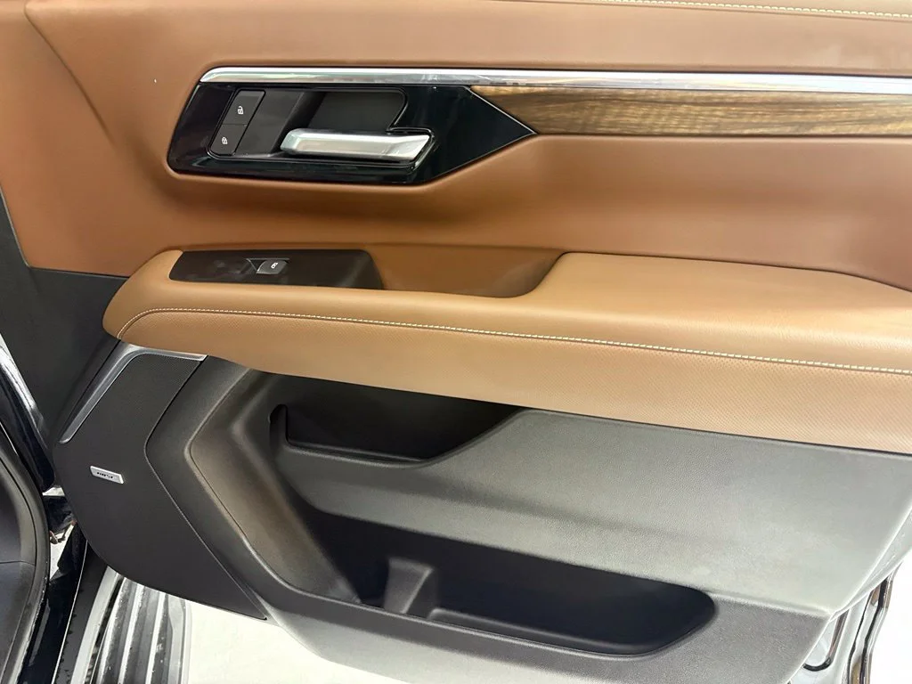 2026 Chevrolet Suburban High Country - Photo 18
