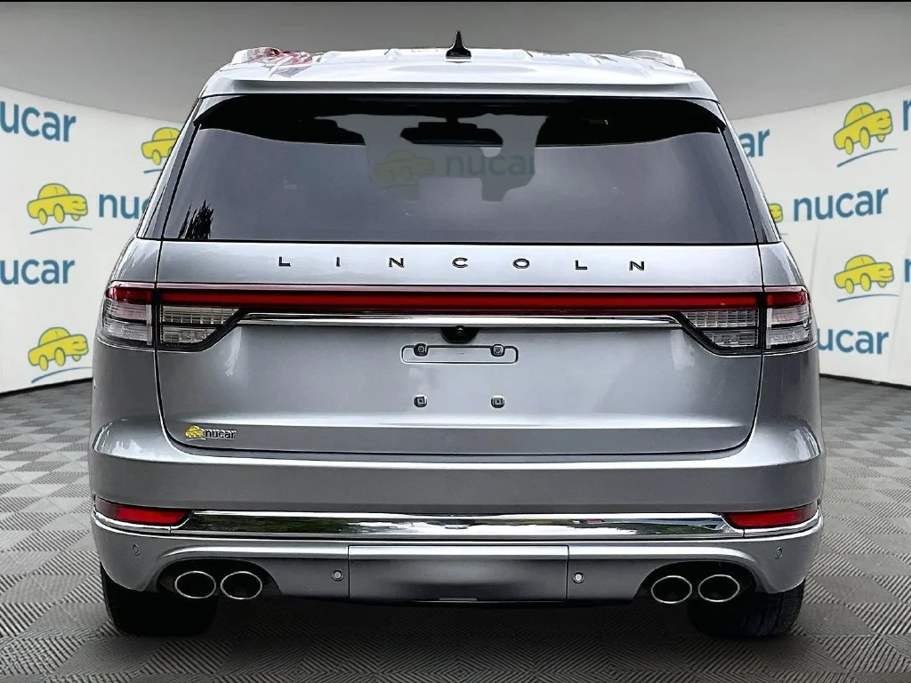 Used 2023 Silver Lincoln Black Label image 5