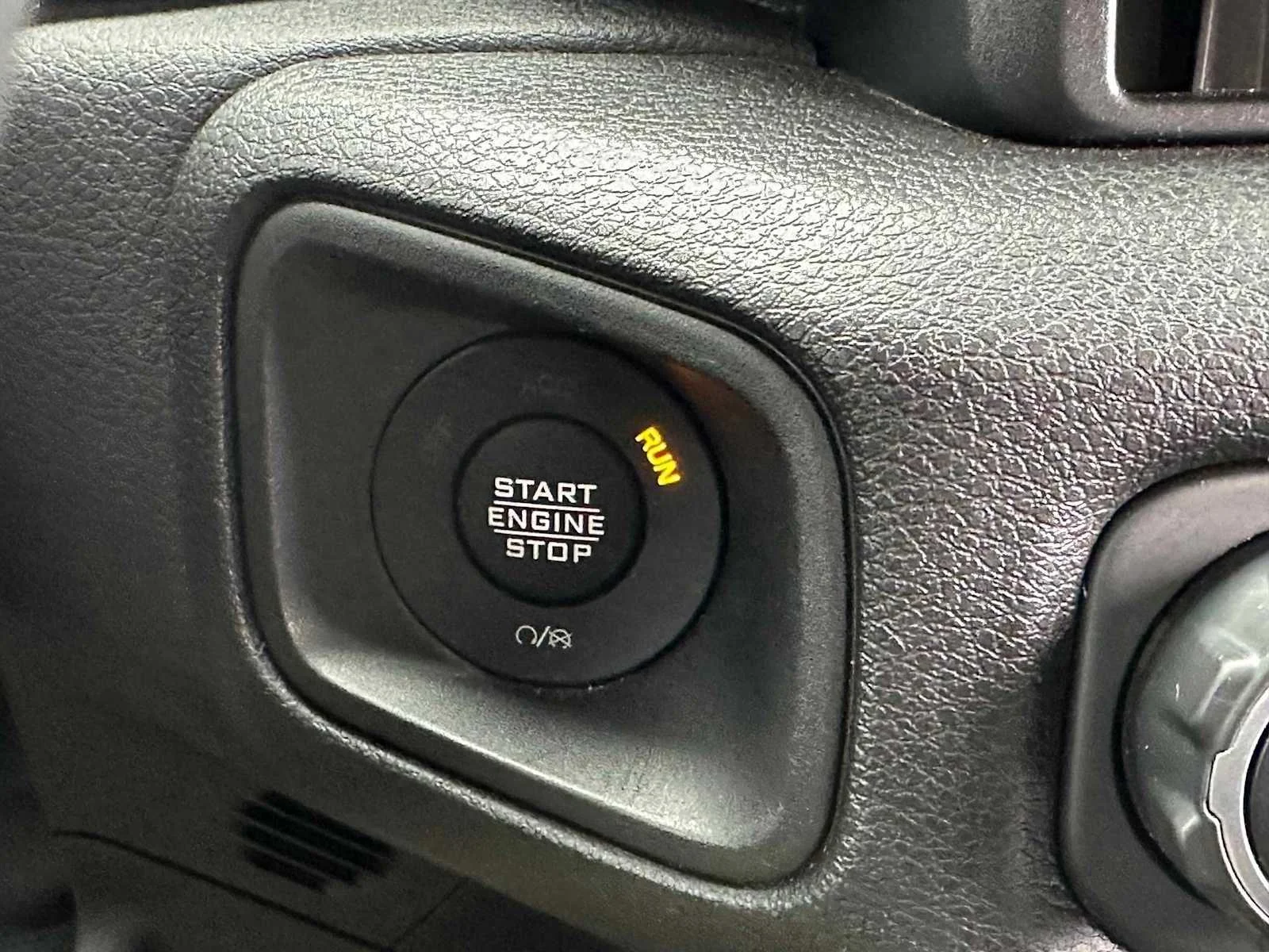 2025 Jeep Wrangler 4-Door Willys - Photo 31