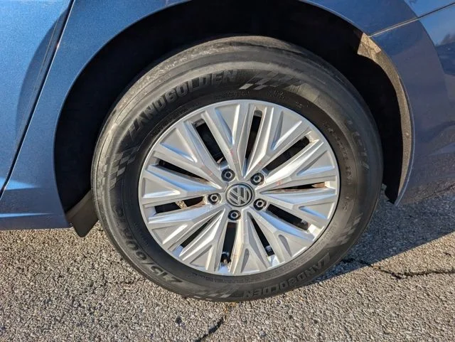 Used 2019 Blue Volkswagen 1.4T S image 25