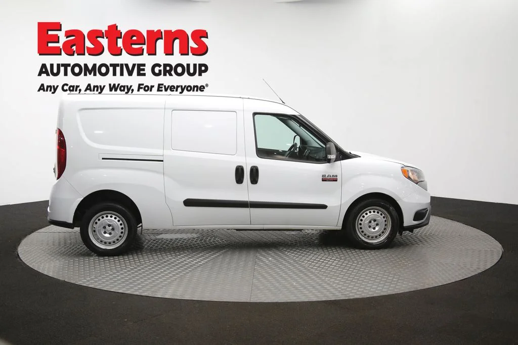 Used 2022 White Ram Base image 42
