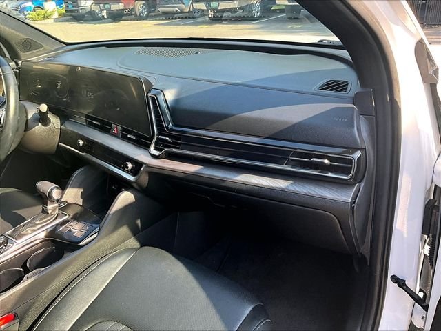 Used 2023 White Kia X-Line image 17