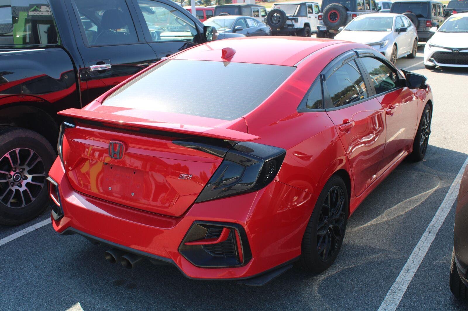 Used 2020 Rallye Red Honda SI image 6