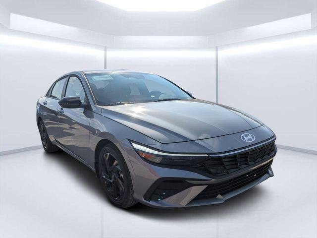 New 2026 Silver Hyundai SEL Sport image 1