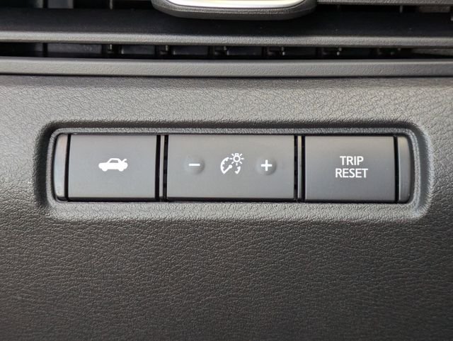 2025 Nissan Altima SV - Photo 17