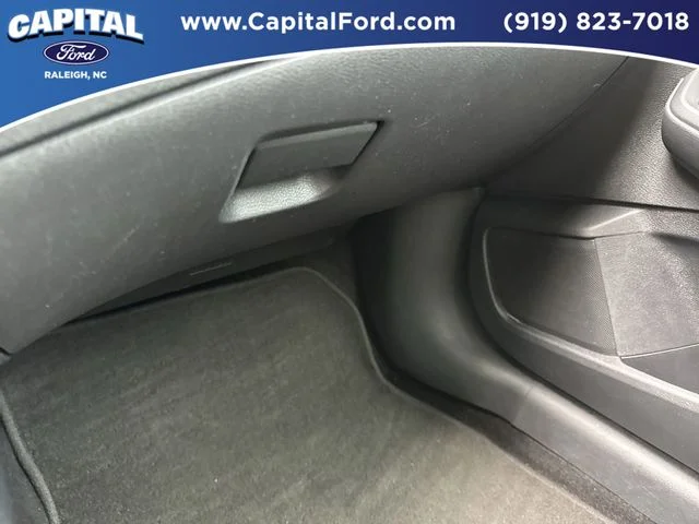 Used 2025 Gray Nissan SV image 27