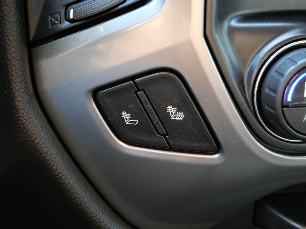 Used 2015 Gray Chevrolet LT image 26