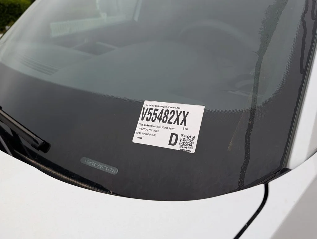 New 2026 White Volkswagen 2.0T SE w/Technology image 28