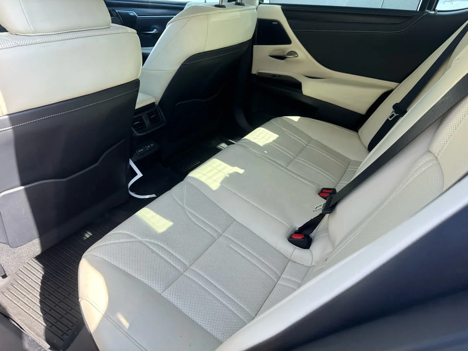 Used 2022 Caviar Lexus Ultra Luxury image 17