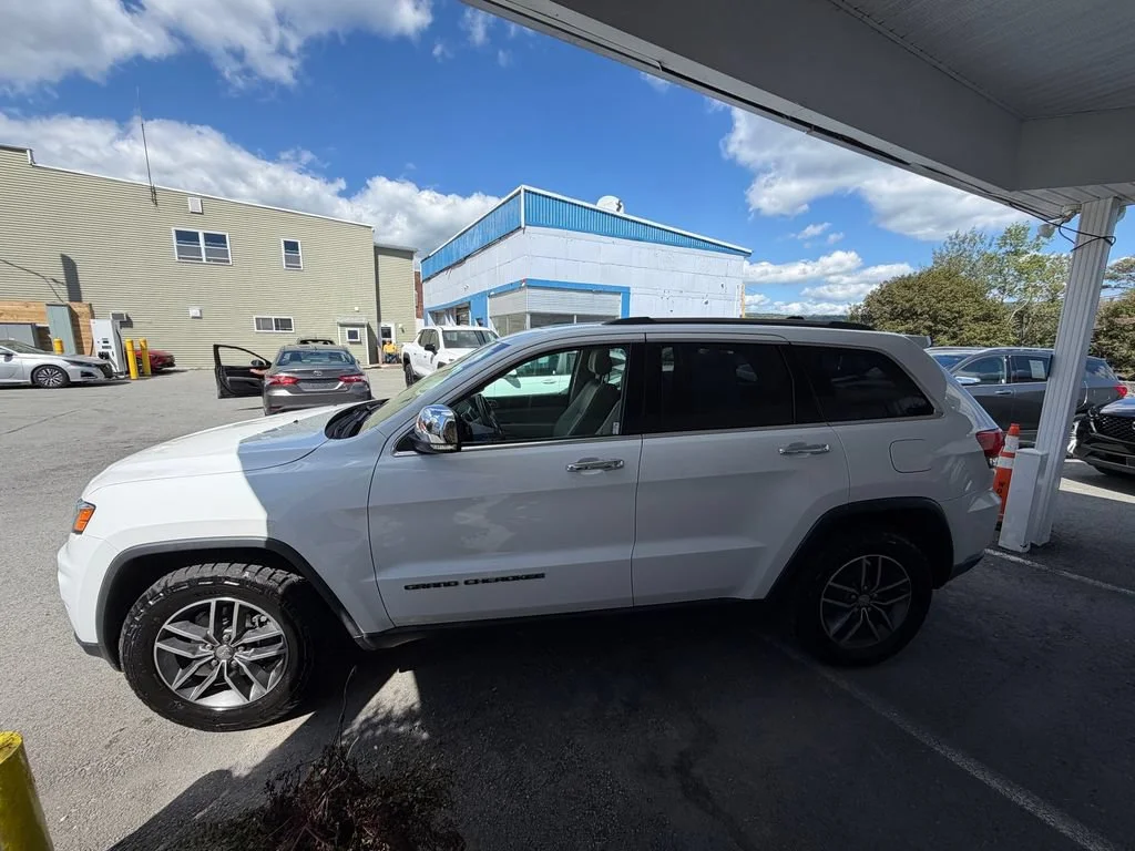 Used 2018 Jeep Grand Cherokee Limited with VIN 1C4RJFBG5JC425151 for sale in Forest City, PA