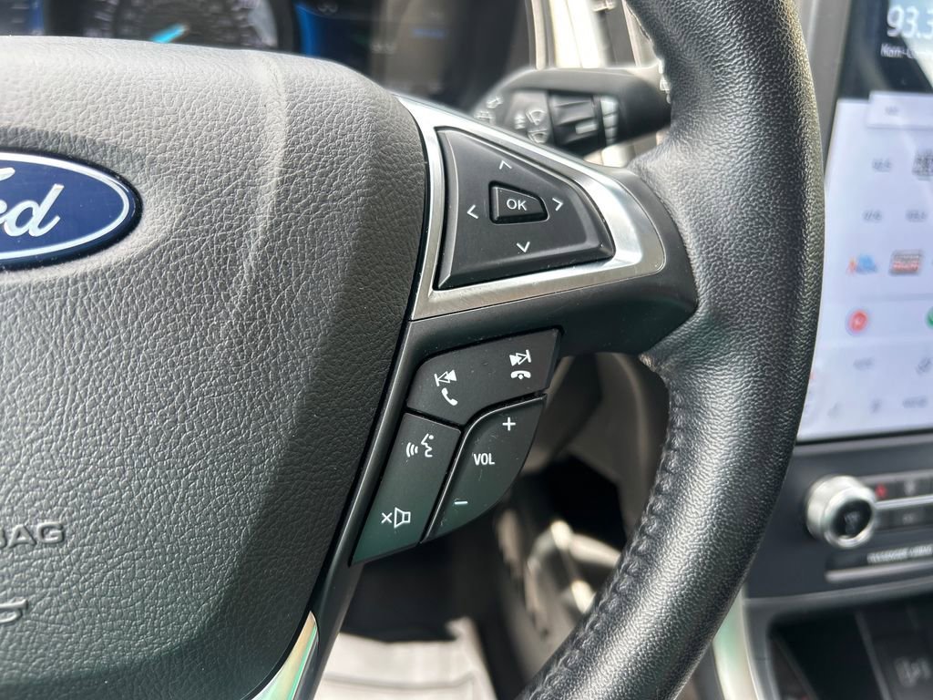 Used 2023 Gray Ford SEL image 24