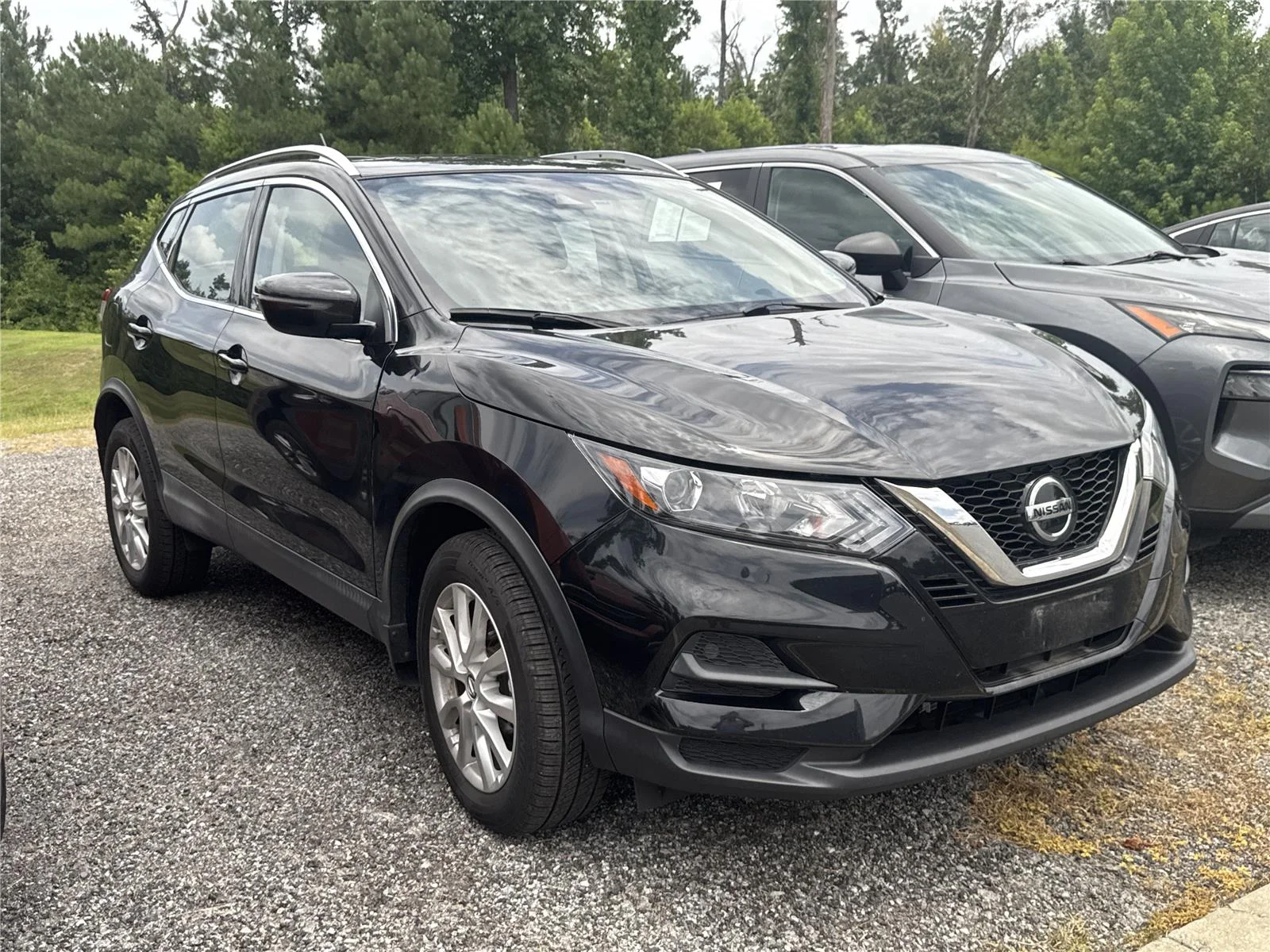 Used 2020 Magnetic Black Pearl Nissan S image 2