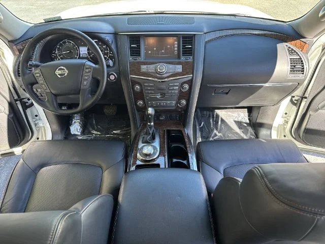 Used 2018 White Nissan SL image 9