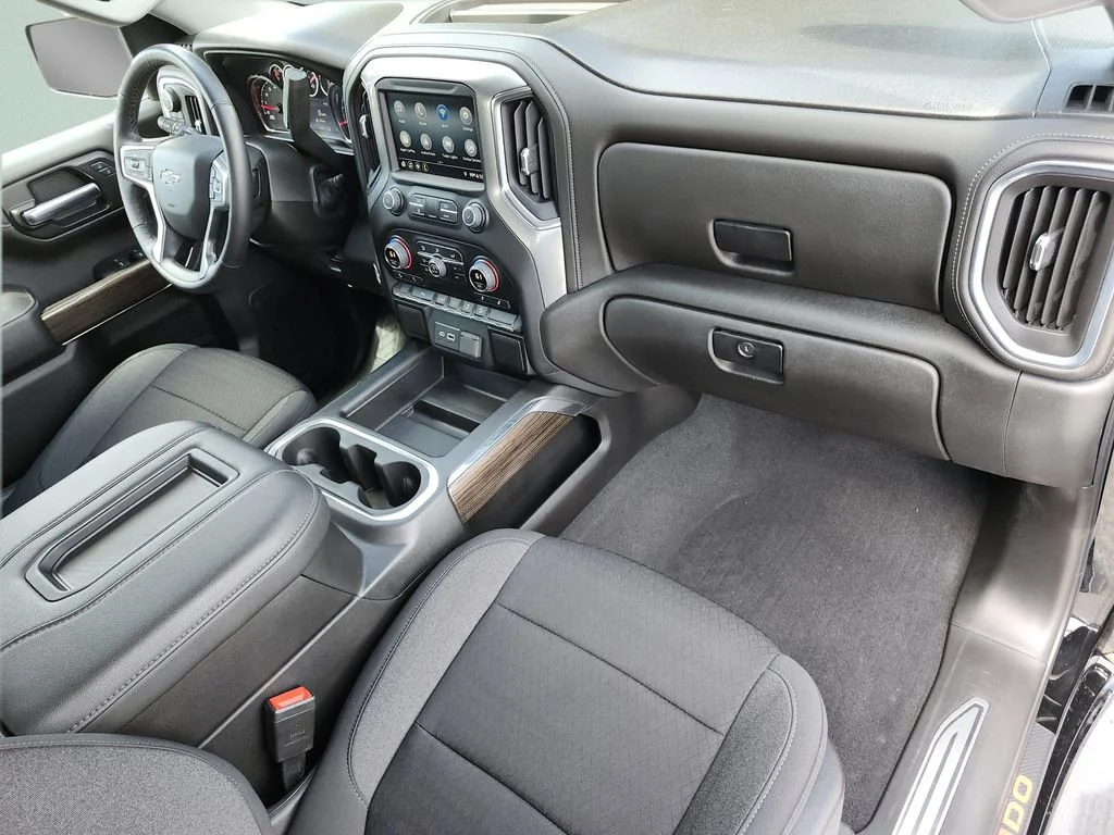 Used 2022 Black Chevrolet LT Trail Boss image 20