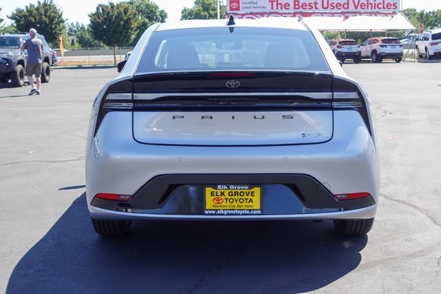 New 2026 Cutting Edge Toyota  XSE image 8