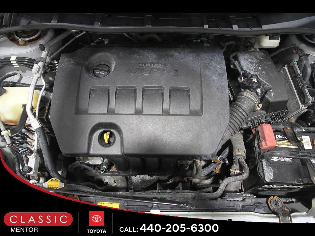 Used 2013 Classic Silver Metallic Toyota LE image 19