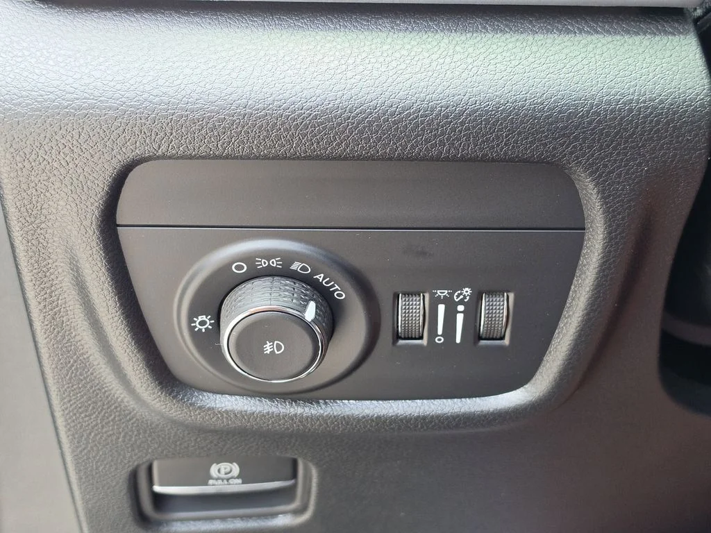 New 2026 Steel Blue Exterior Paint Jeep Limited image 28