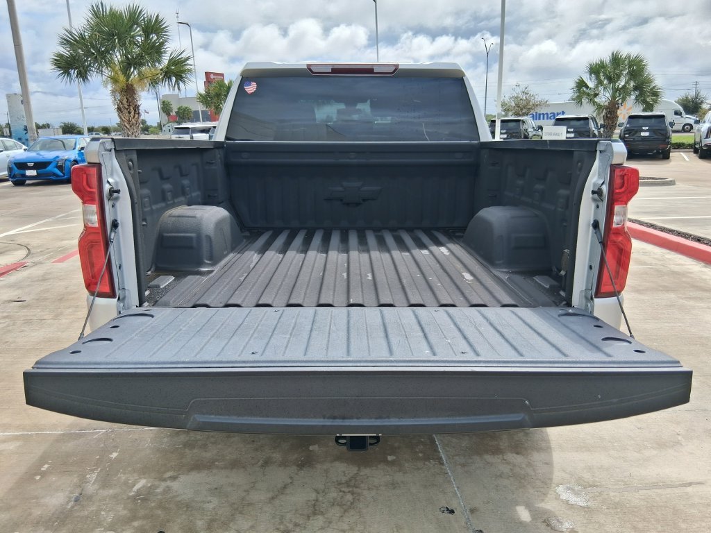 Used 2021 SILVER ICE METALLIC Chevrolet Custom image 6