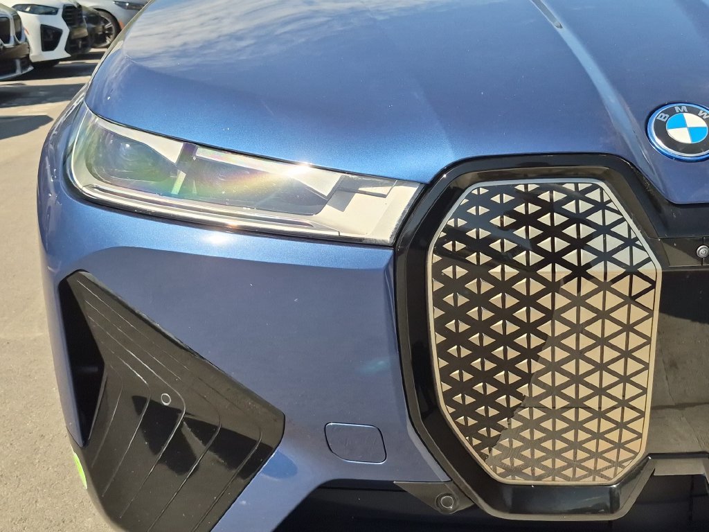 Used 2024 Blue BMW xDrive50 image 21