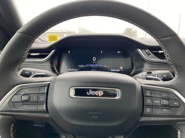 Used 2025 Black Jeep Altitude X image 15
