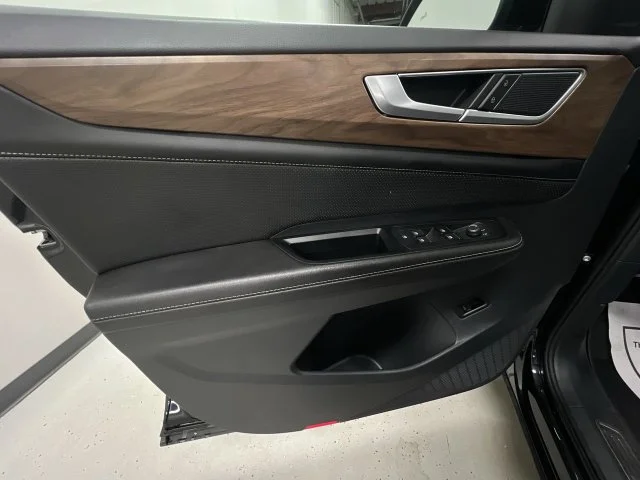2024 Volkswagen Atlas SE w/Tech - Photo 22