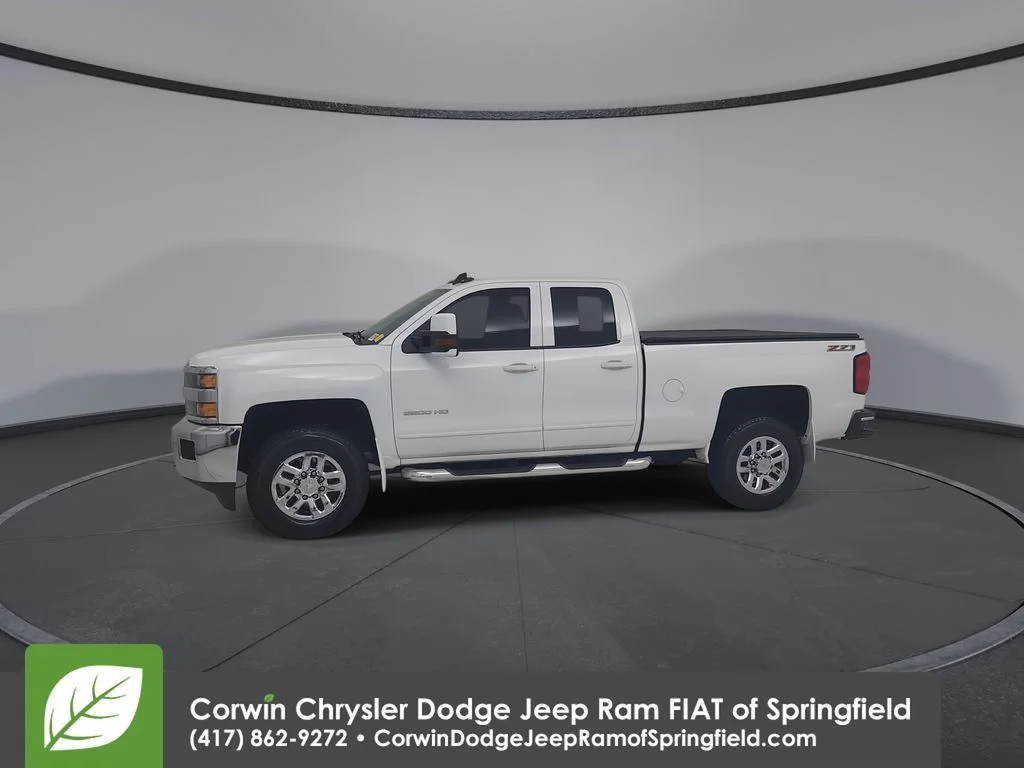 Used 2017 White Chevrolet LT image 8
