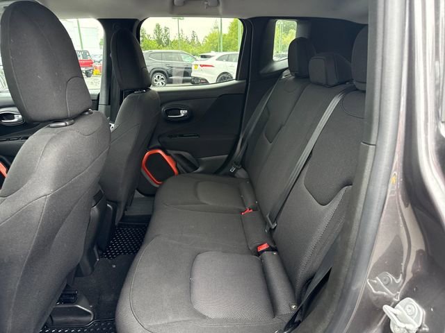 Used 2018 Granite Crystal Metallic Clearcoat Jeep Upland Edition image 14