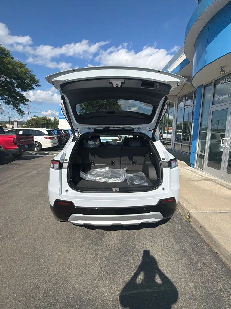 New 2026 Frostline White Pearl Honda AWD Touring image 9