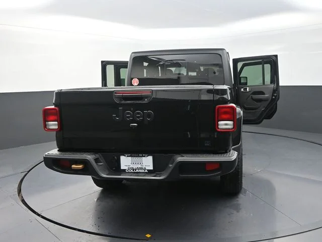 New 2026 Black Clear-Coat Exterior Paint Jeep 85th Anniversary Edition image 34