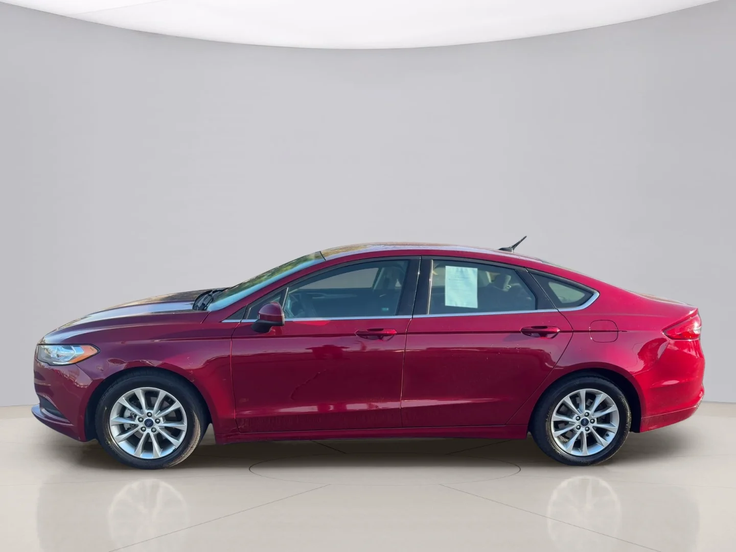 Used 2017 Red Ford SE image 2