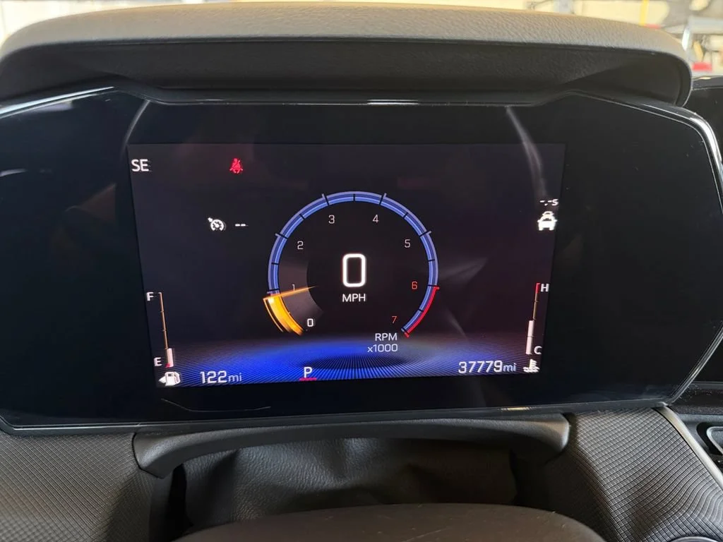 Used 2024 Summit White Chevrolet LT image 18