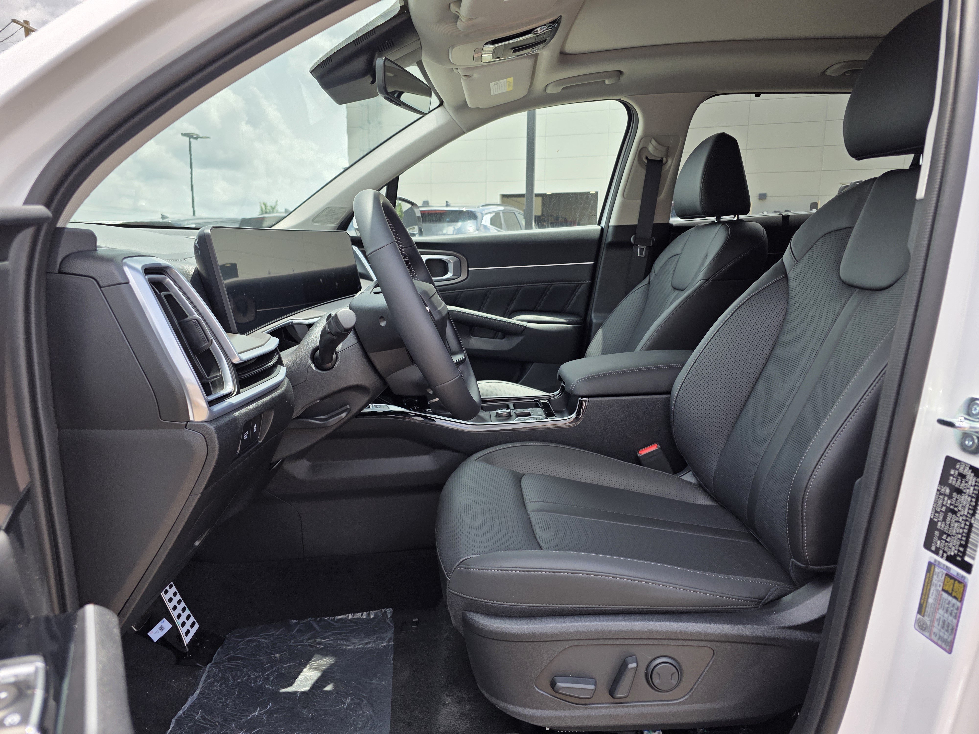New 2026 Glacial White Pearl Kia SX image 9