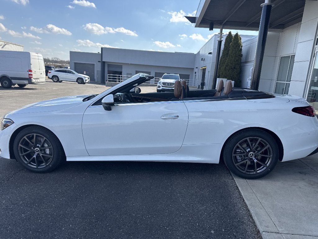New 2026 Polar White Mercedes-Benz CLE 300 4MATIC® image 8