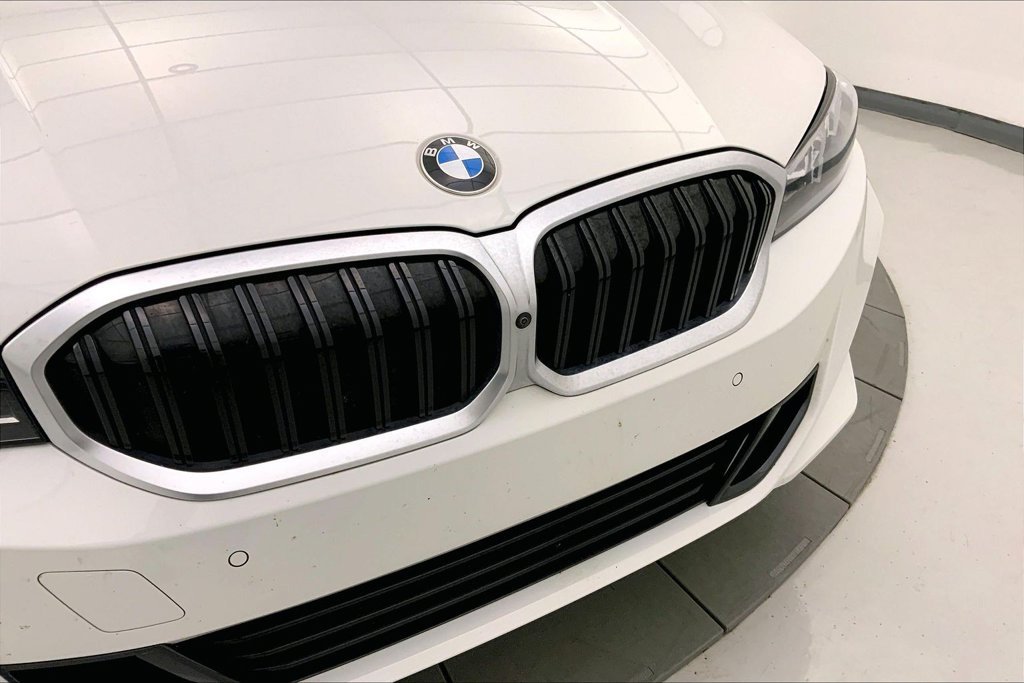 Certified Used 2024 Alpine White BMW  image 29