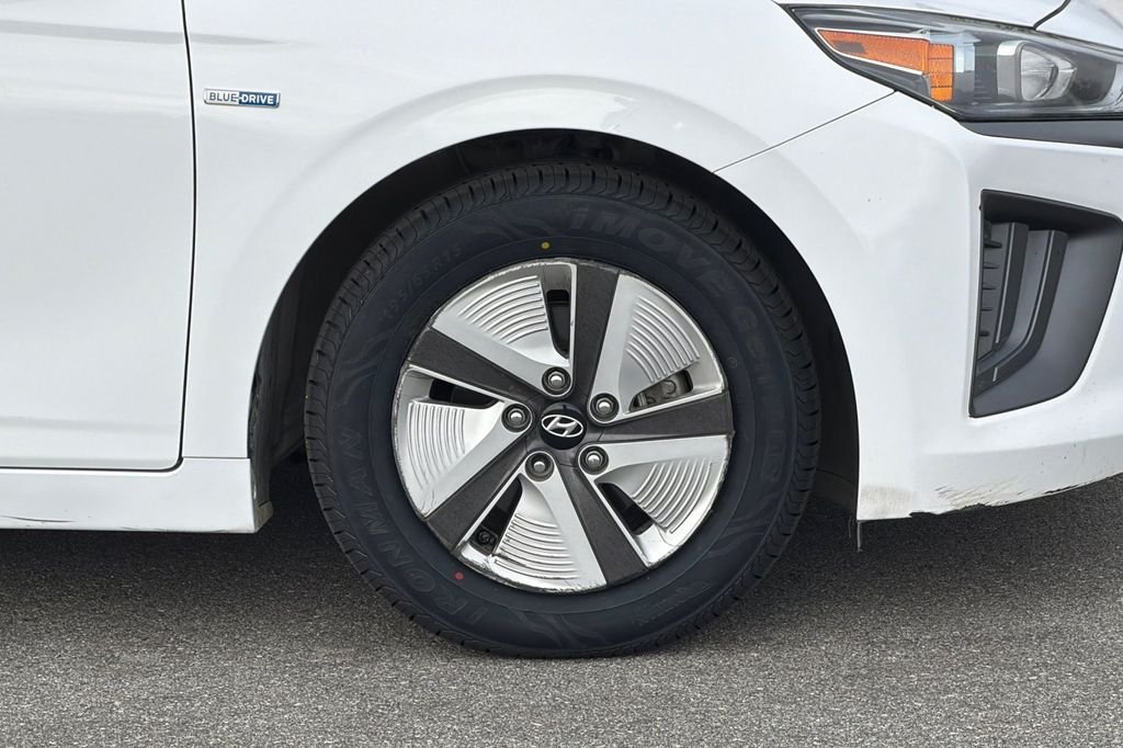 Used 2020 Ceramic White Hyundai Blue image 35