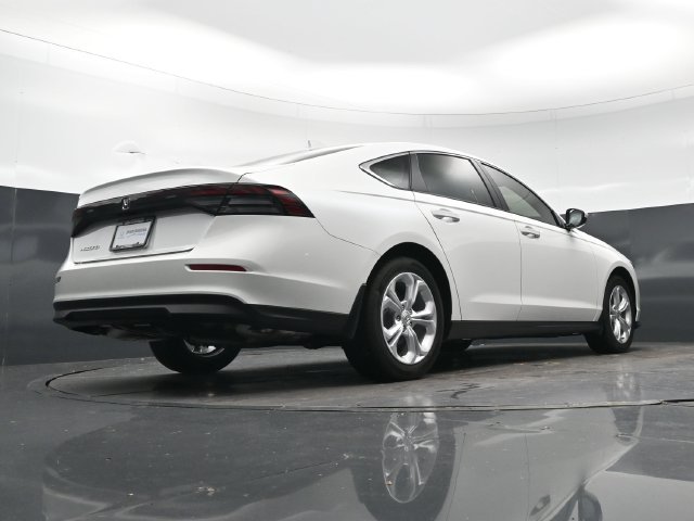 New 2026 Platinum White Pearl Honda LX image 27