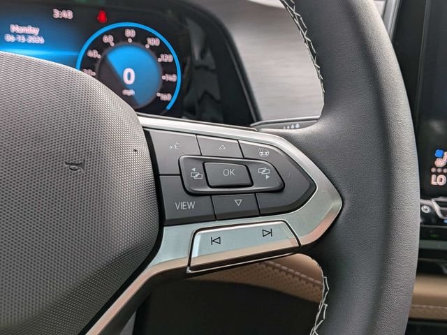 New 2026 White Volkswagen 2.0T SE w/Technology image 31