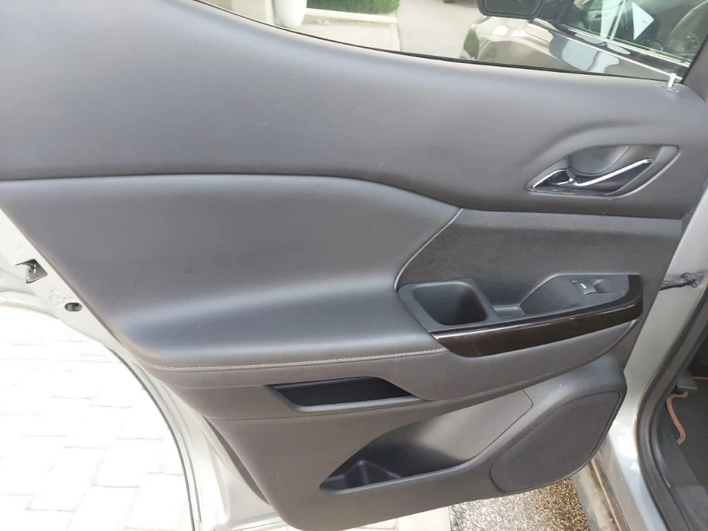 Used 2023 Silver GMC AT4 image 42