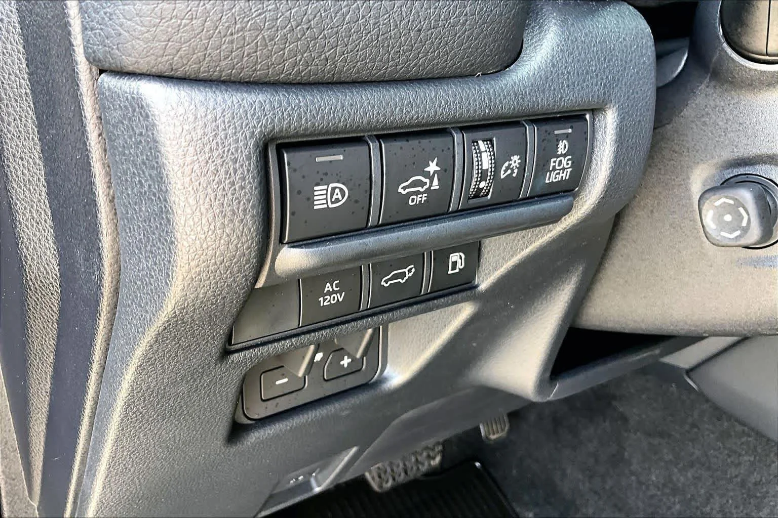 Used 2024 Underground Toyota  image 33