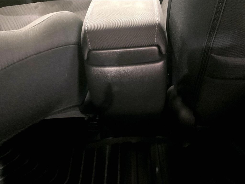 Used 2014 Silver / Black Honda LX image 27