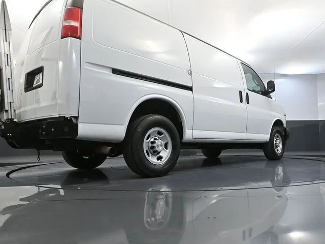 Used 2019 White Chevrolet Work Van image 38
