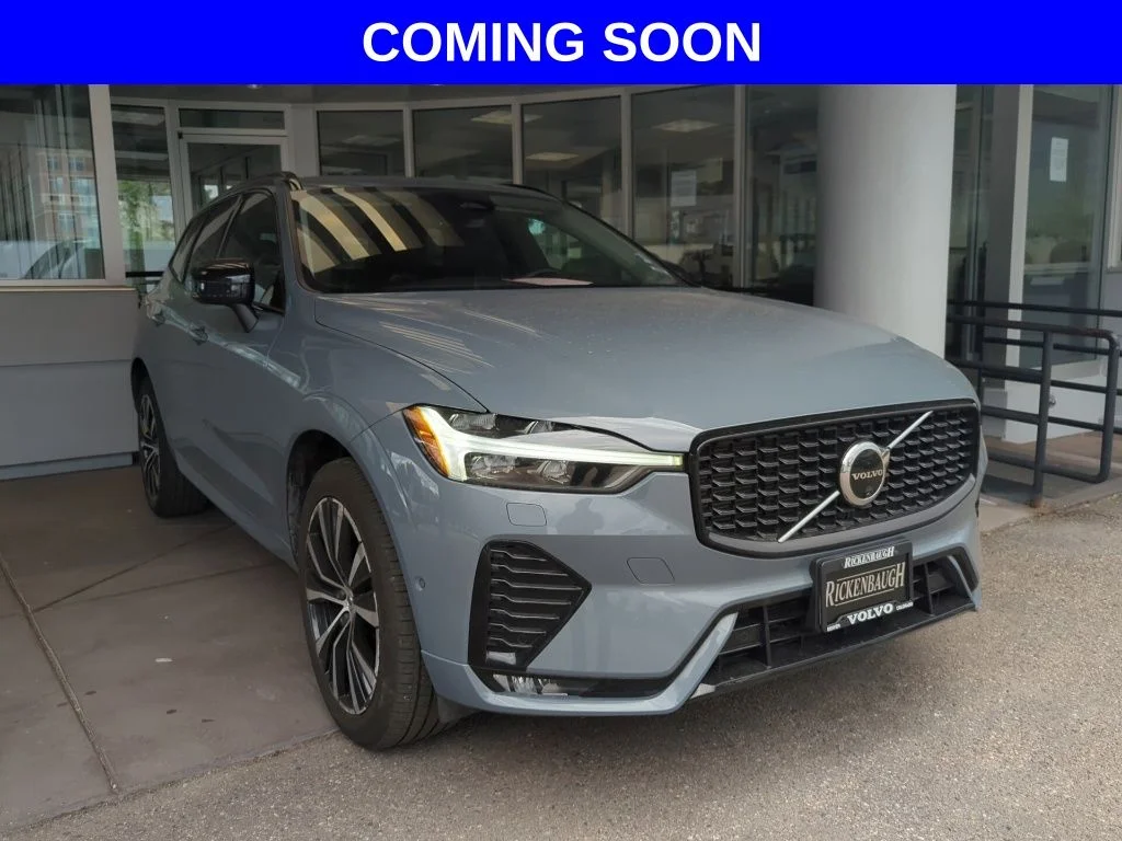 2024 Volvo XC60 B5 Plus Dark Theme AWD's photo