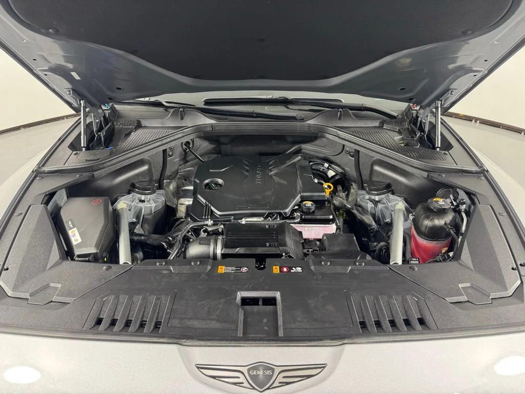 Used 2025 Silver Genesis 2.5T image 34