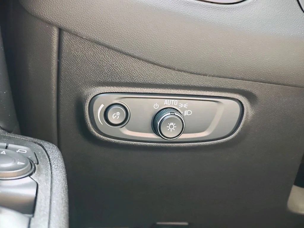 2024 Chevrolet Equinox LT - Photo 16