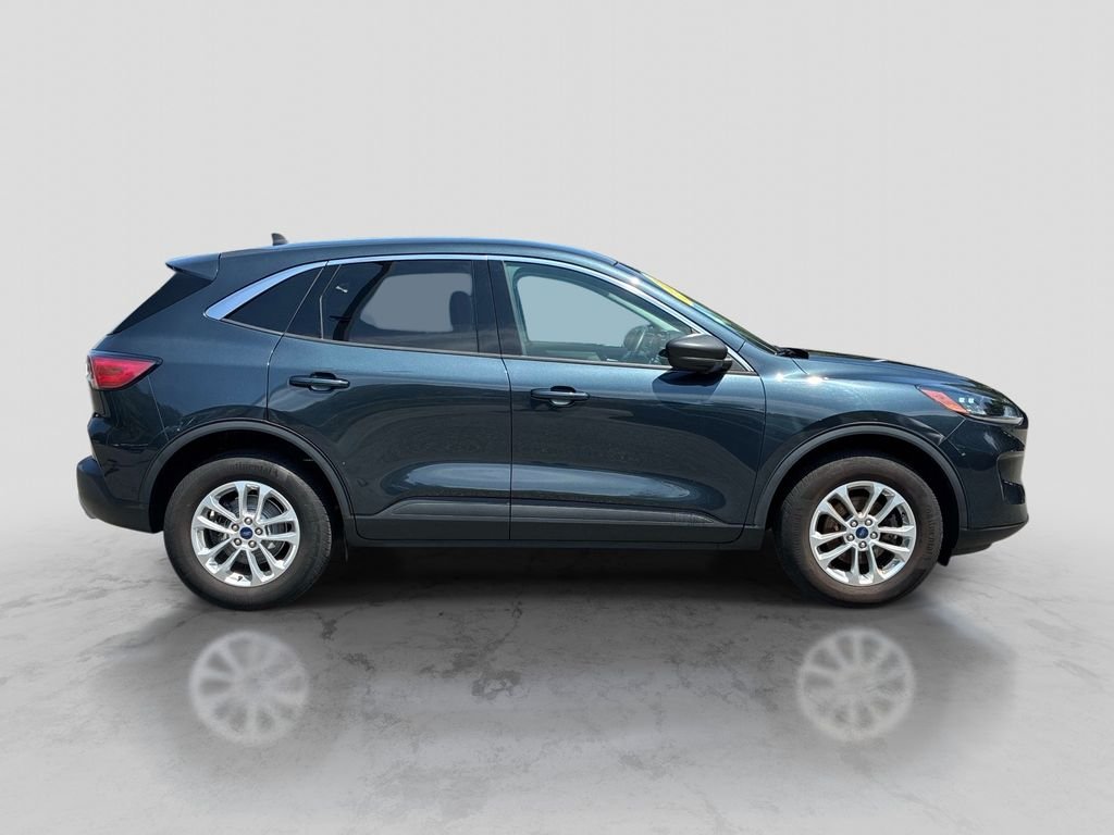 Used 2022 Blue Ford SE image 8