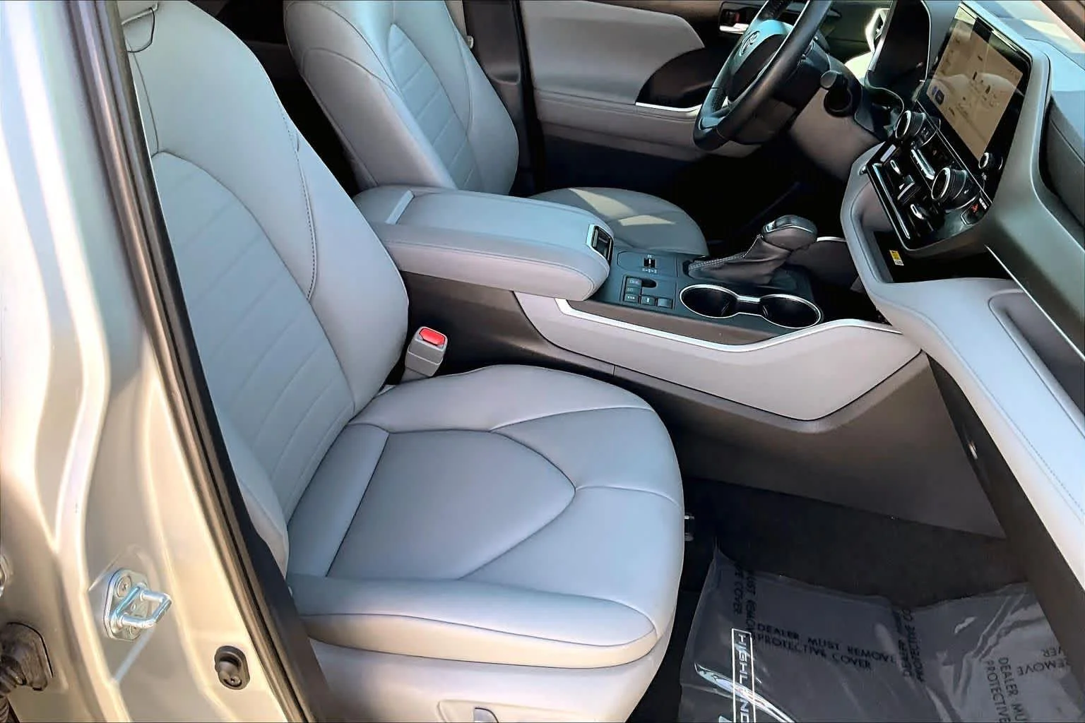 Used 2023 Celestial Silver Metallic Toyota XLE image 9