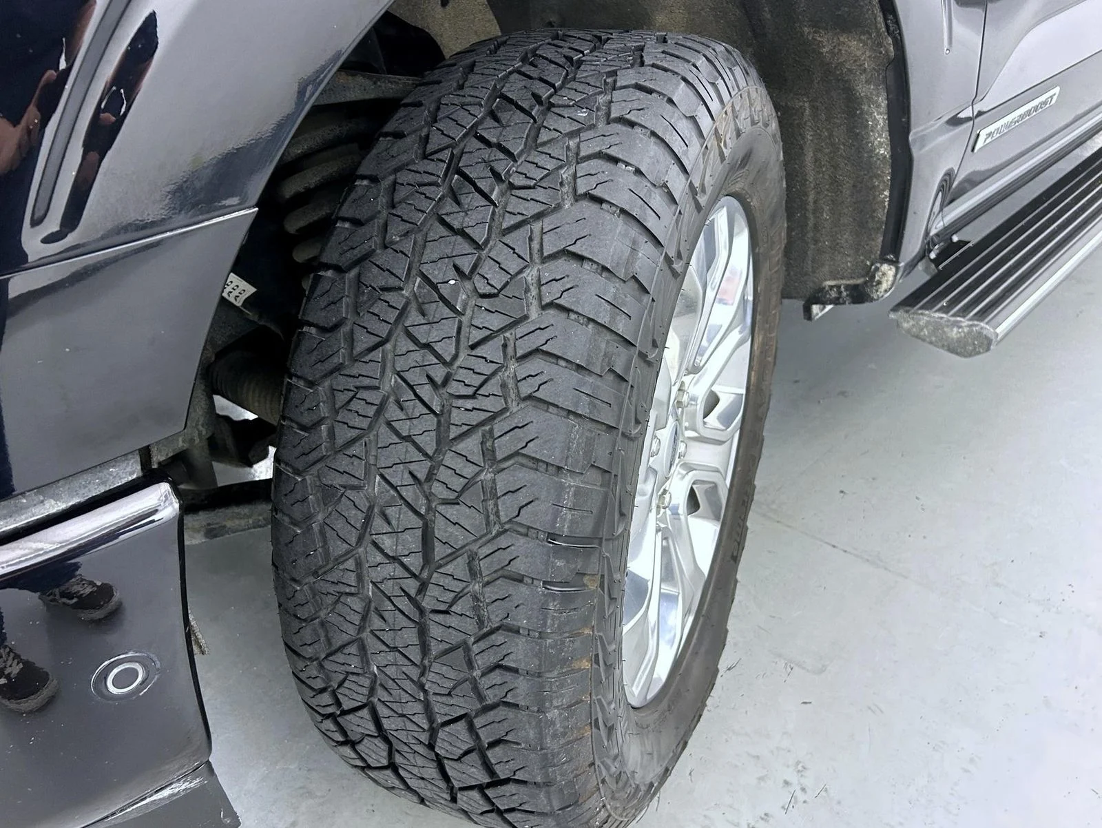 Used 2022 Black Ford Platinum image 25