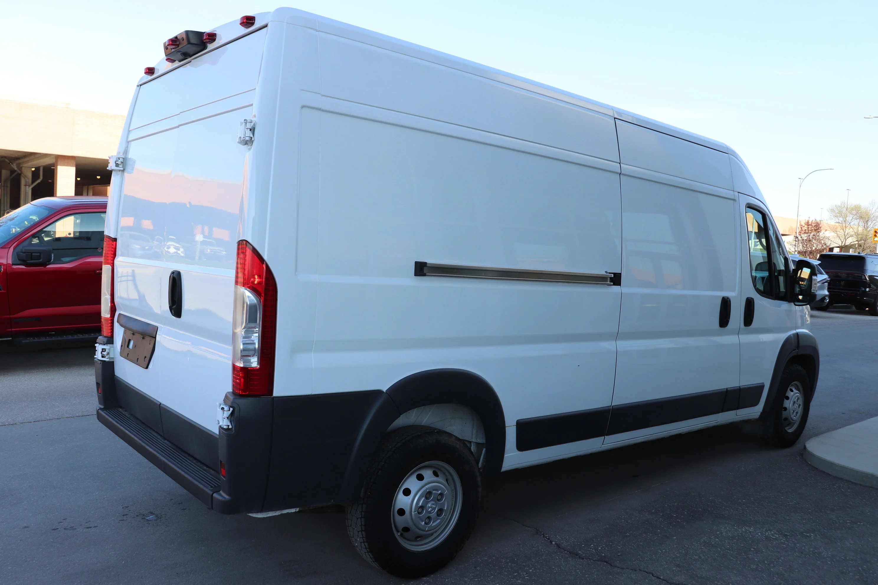 Used 2018 White Ram 3500 High Roof 159 WB image 4