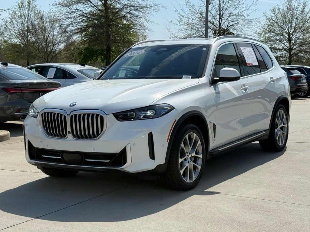 Used 2024 White BMW xDrive40i image 11