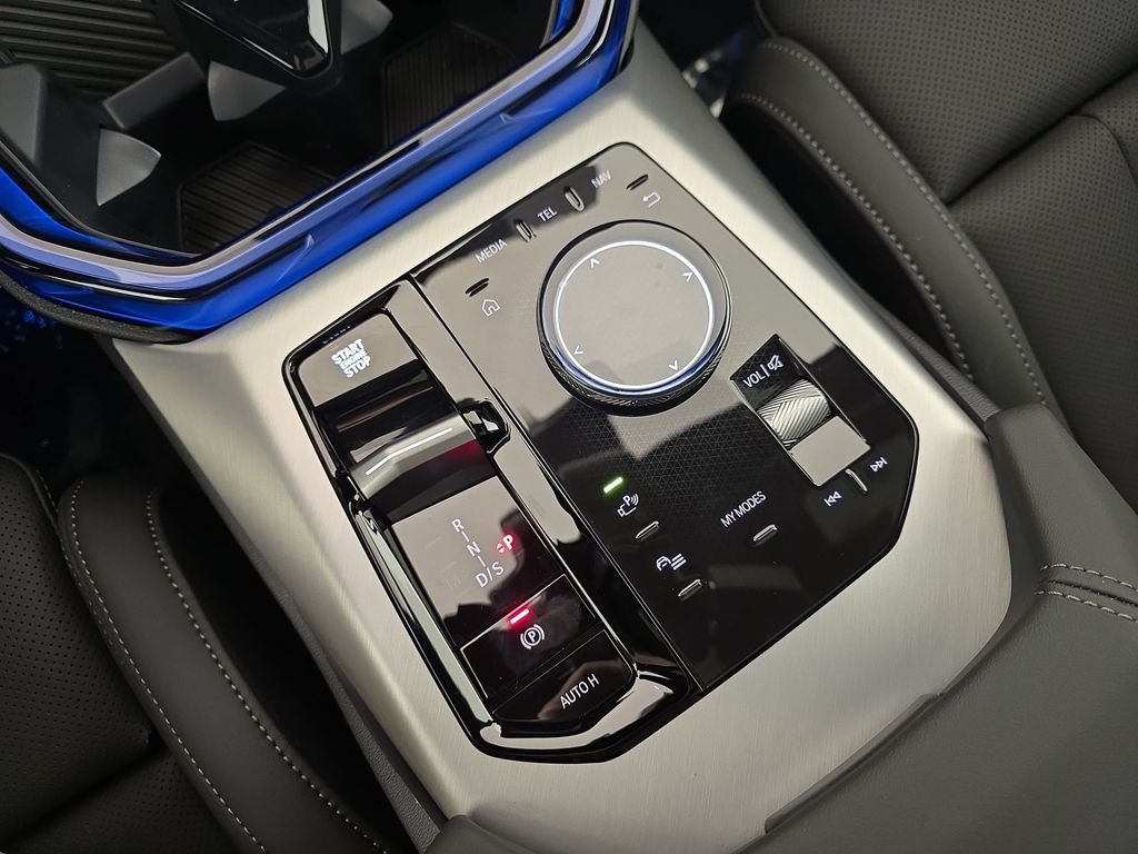 New 2026 Alpine White BMW M50 xDrive image 25